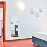 Guesthost - Vittorio Veneto Salerno