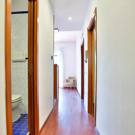Guesthost - Vittorio Veneto Apartamento Salerno